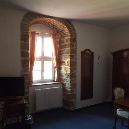 Hotel "Zur Sonne" Querfurt ภายนอก รูปภาพ