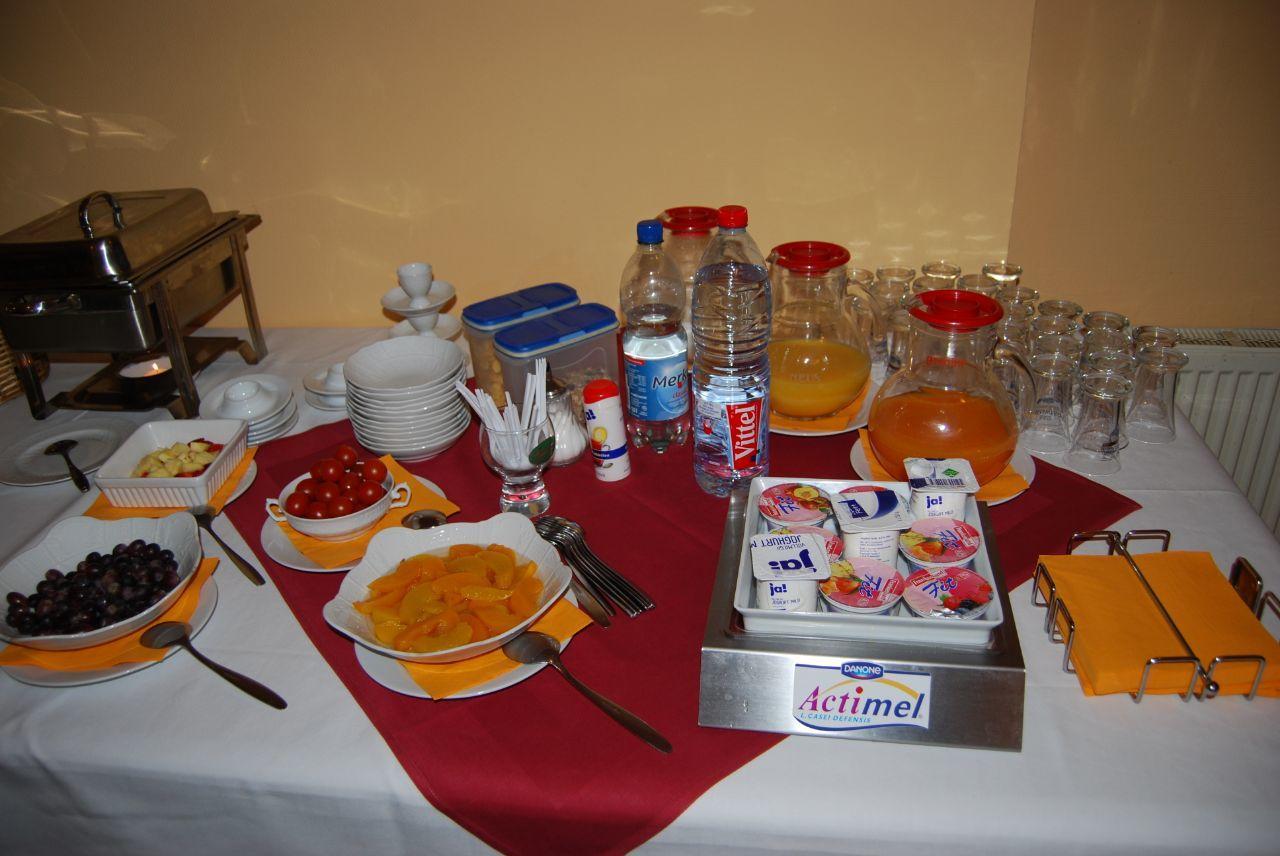 Hotel "Zur Sonne" Querfurt ภายนอก รูปภาพ