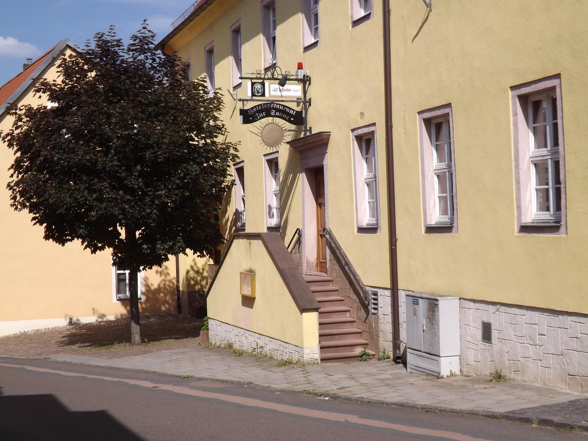 Hotel "Zur Sonne" Querfurt ภายนอก รูปภาพ